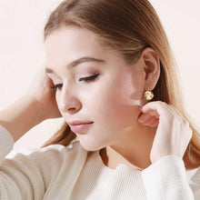 Load image into Gallery viewer, 0.55 CT Mini Bella Leverback Earring