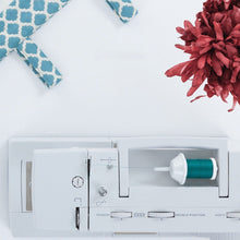 Load image into Gallery viewer, Singer Classic 44S Sewing Machine