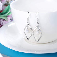 Load image into Gallery viewer, Pearl Drop Twist Drop Earring
